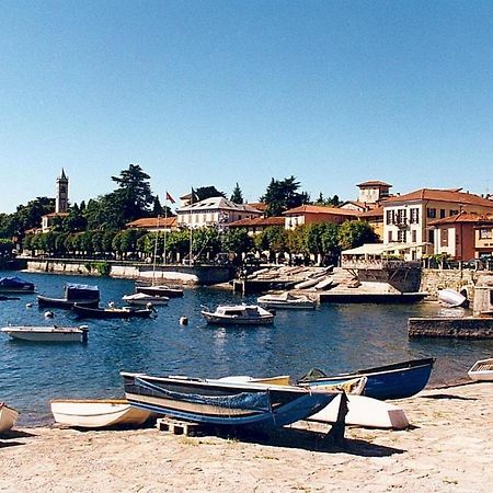 Lago Maggiore Lesa Bagian luar foto