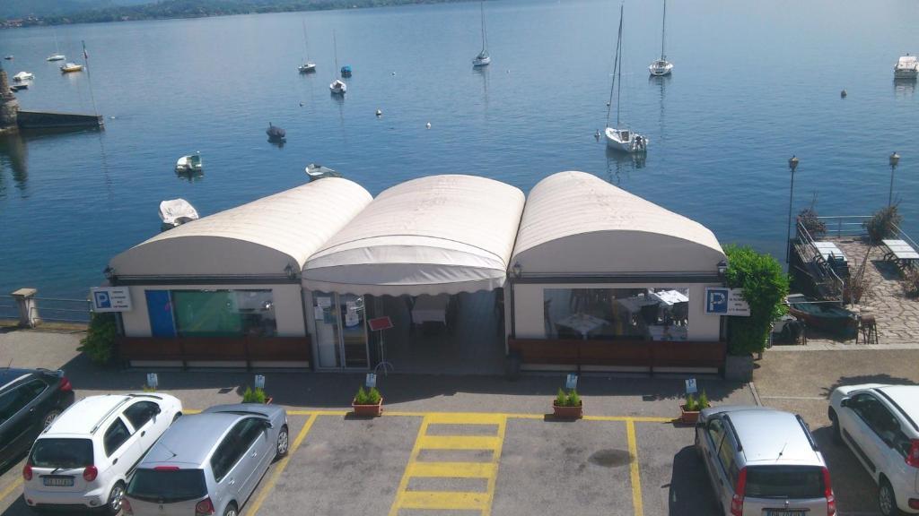 Lago Maggiore Lesa Bagian luar foto